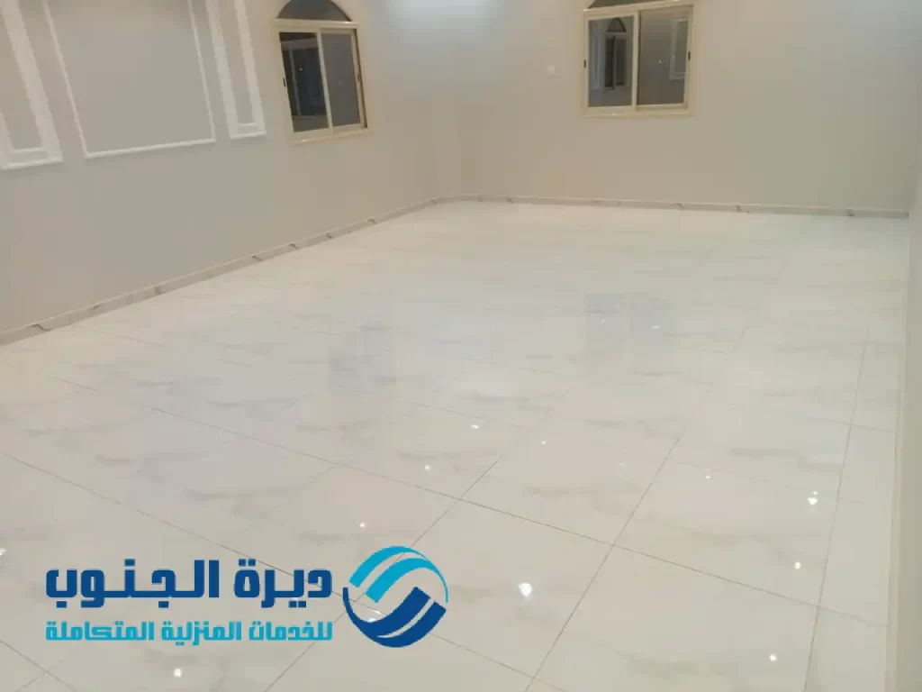 تنظيف وتلميع البلاط